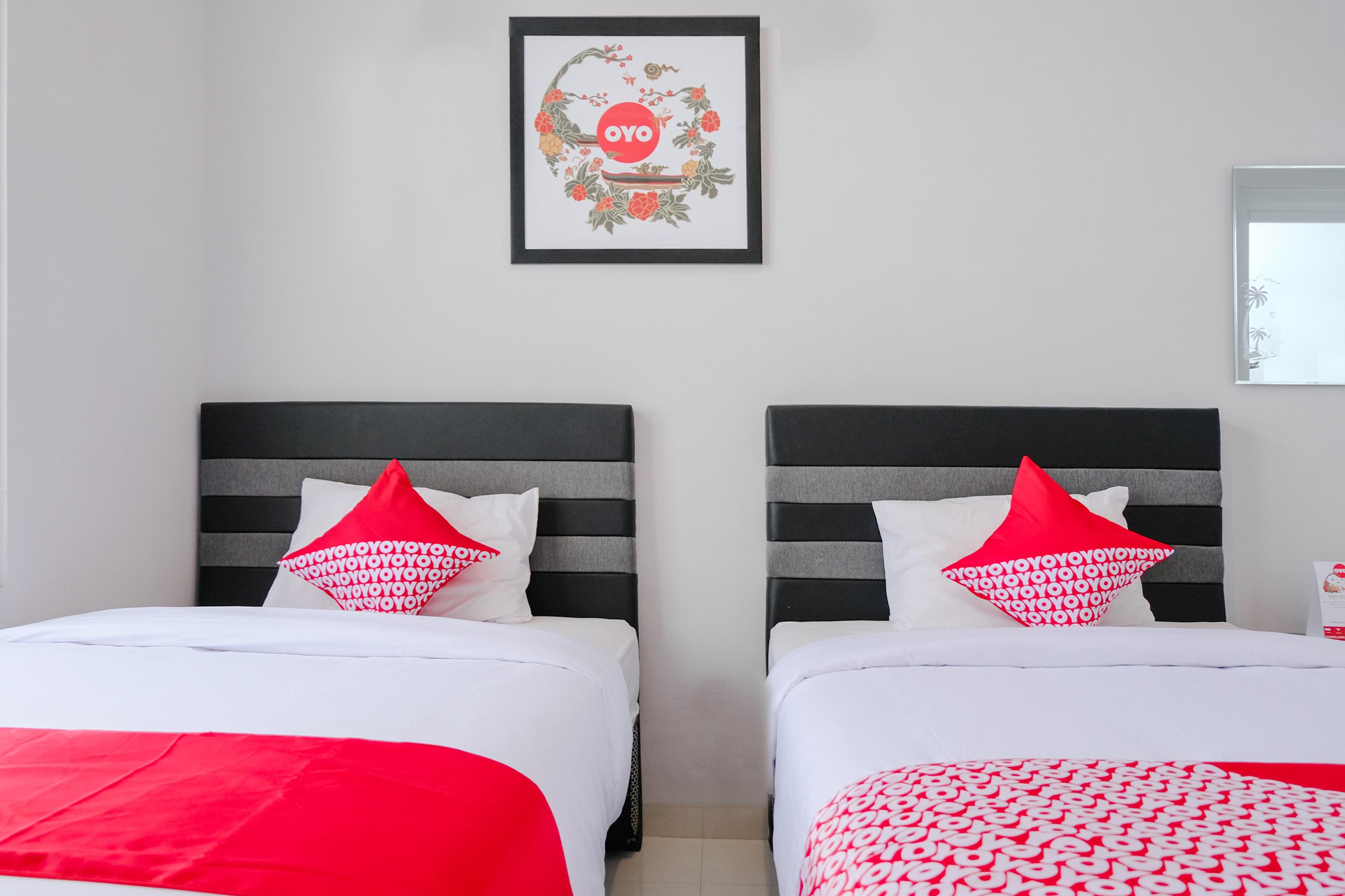 Super Oyo 995 Alice'S Homestay Syariah Jember Exterior photo