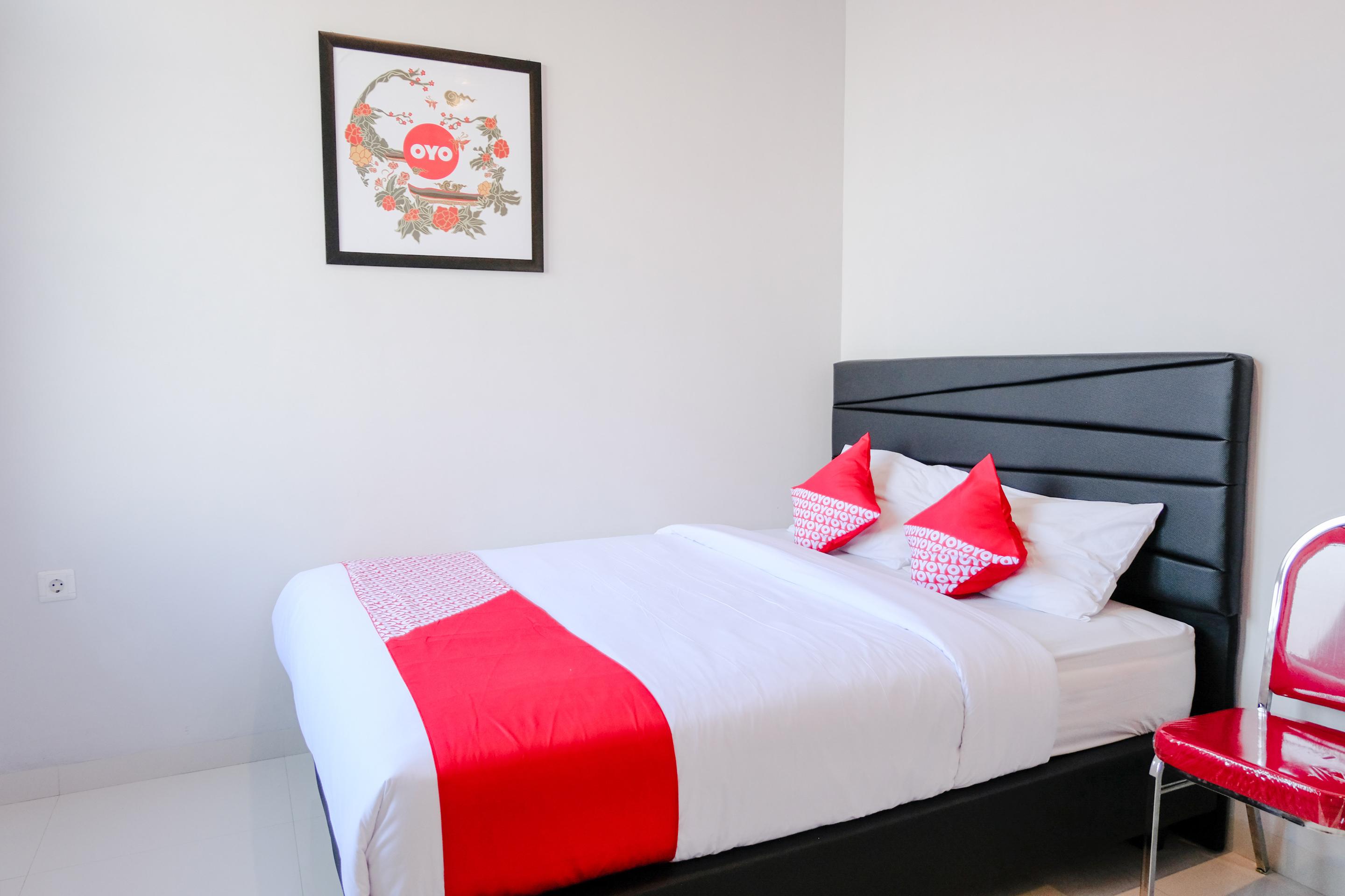 Super Oyo 995 Alice'S Homestay Syariah Jember Exterior photo